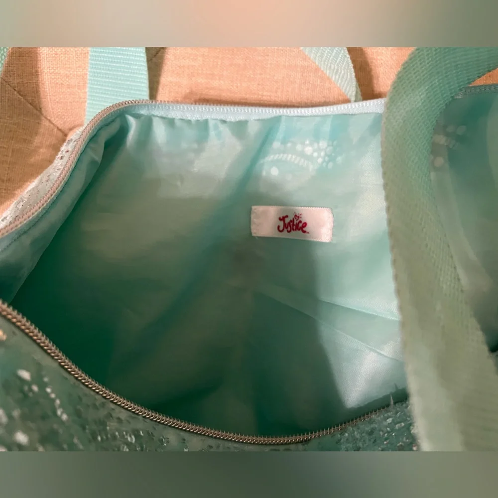 Justice overnight bag - Picture 5 of 6